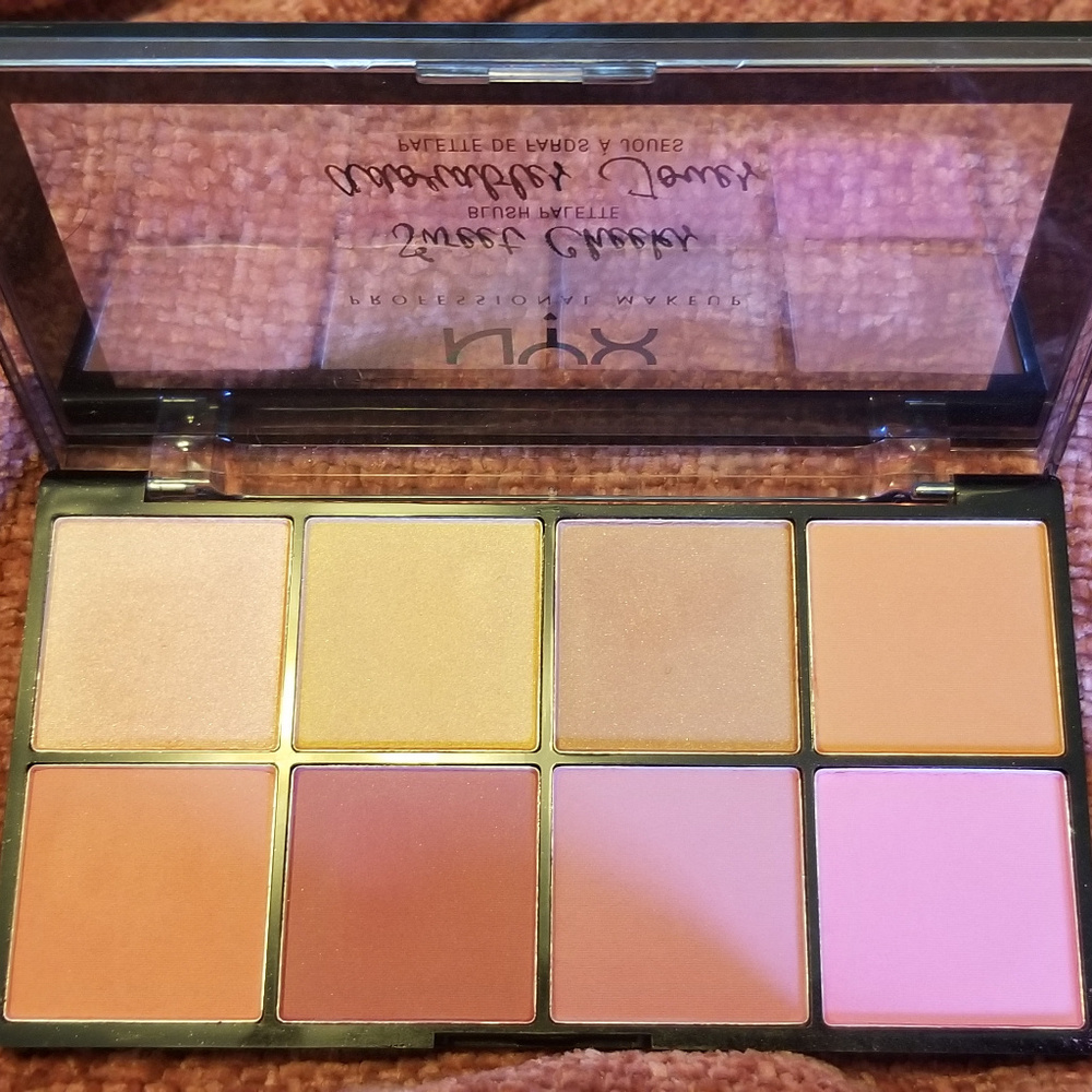 **closet closing sale** Nyx "Sweetcheeks" blush